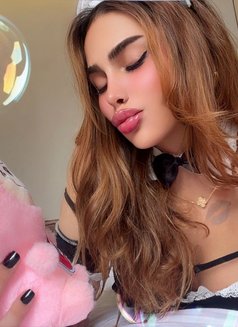 Shorouq - Transsexual escort in Riyadh Photo 14 of 21