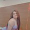 Short Night Payment Girl Hand Cash - puta in New Delhi Photo 4 of 8