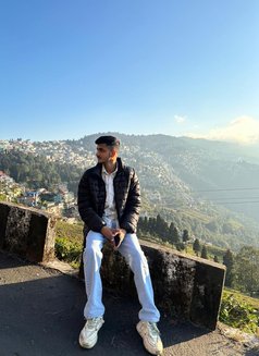 Shorya - Male escort in New Delhi Photo 1 of 3