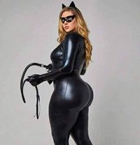 Shosho - escort in Dubai