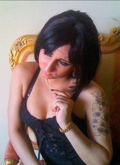 Princass Shehnaz - Transsexual escort in Cairo Photo 9 of 10