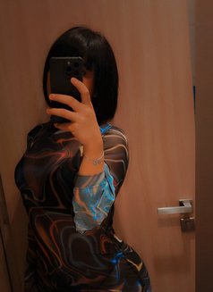 Shoshoعربيه - Transsexual escort in Dubai Photo 2 of 2