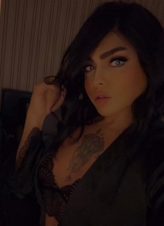 Shoshoعربيه - Transsexual escort in Dubai Photo 6 of 7