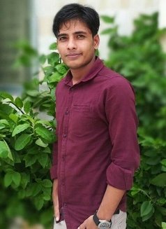 Shoton - Male escort in Chittagong Photo 3 of 3