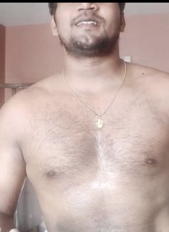 Shourya - Intérprete masculino de adultos in Kolkata Photo 2 of 2