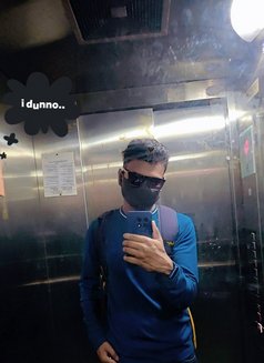 Shourya Sood - Acompañantes masculino in Pune Photo 1 of 2