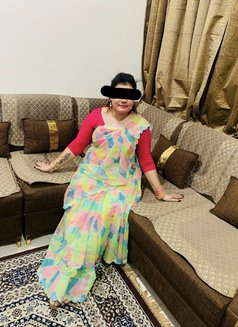 Shradha - adult performer in Bangalore Photo 4 of 7