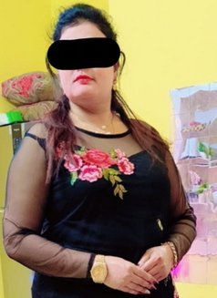 Shradha - adult performer in Bangalore Photo 7 of 7