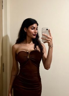 Millie - escort in Hyderabad Photo 7 of 16