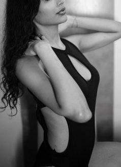 Millie - escort in Hyderabad Photo 13 of 16