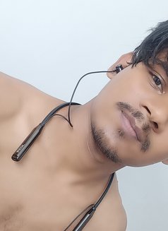 Shrank Video Call Service - Male escort in New Delhi Photo 1 of 2