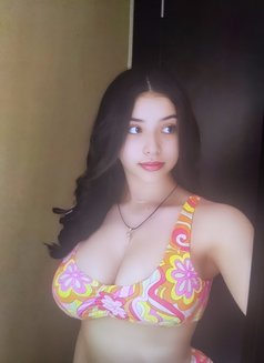 Shravanya - puta in Bangalore Photo 1 of 3