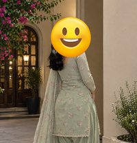 Shreya 98733 Vip 84431 Esscort Service - escort in Chandigarh