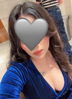 Shreya Curvy Model in Business Bay - escort in Dubai Photo 1 of 8