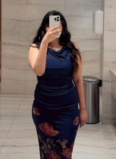 Shreya Curvy Model in Business Bay - escort in Dubai Photo 3 of 8
