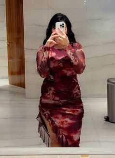 Shreya Curvy Model in Business Bay - escort in Dubai Photo 4 of 8