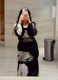 Shreya Curvy Model in Business Bay - escort in Dubai Photo 6 of 8