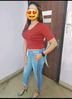 Shreya, Delhi College Girl - escort in New Delhi Photo 2 of 7