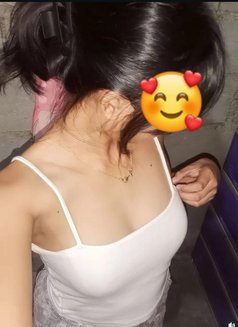 Shreya, Delhi Single Independent Girl - puta in New Delhi Photo 4 of 4