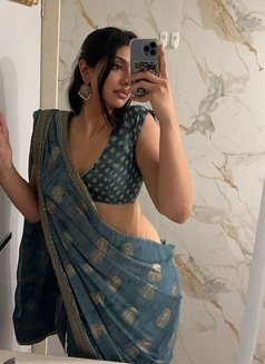 Shreya Dhakad Best Escort Service in Nav - escort in Navi Mumbai Photo 1 of 2