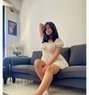 Shreya in banglore - escort in Bangalore Photo 1 of 4