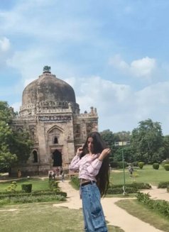 Shreya - escort in New Delhi Photo 1 of 3