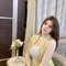 Shreya - puta in Abu Dhabi Photo 2 of 5