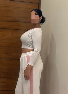 Shreya - escort in Amritsar Photo 2 of 4