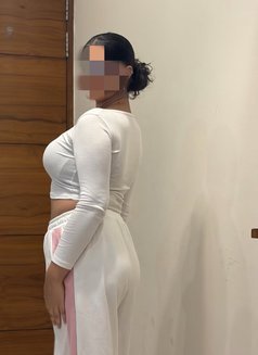 Shreya - escort in Amritsar Photo 3 of 4