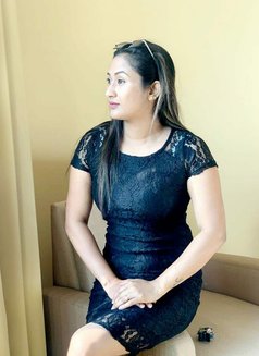Shreya - puta in Bangalore Photo 2 of 3