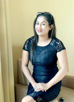 Shreya - puta in Bangalore Photo 3 of 3