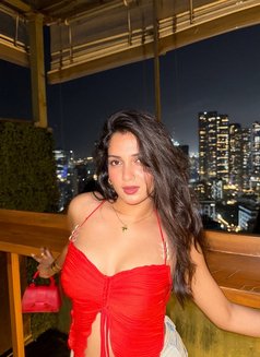 Shreya - puta in Mumbai Photo 1 of 2