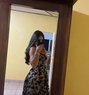 Shreya - escort in Chennai Photo 1 of 3