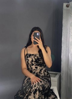 Shreya - escort in Chennai Photo 3 of 3