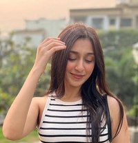 Shreya - escort in Chennai Photo 1 of 1