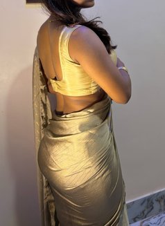 Shreya - escort in Coimbatore Photo 2 of 4