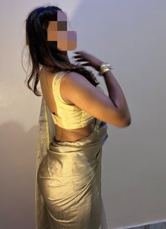 Shreya - escort in Coimbatore Photo 3 of 4