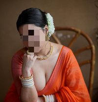 Shreya - puta in Coimbatore Photo 1 of 8