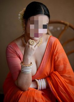 Shreya - escort in Coimbatore Photo 8 of 8