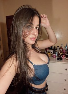 Shreya - escort in Doha Photo 1 of 2