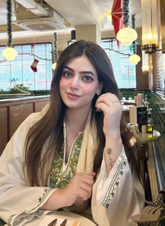Shreya - escort in Dubai Photo 5 of 6