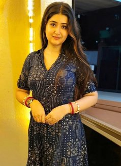 Shreya - escort in Hyderabad Photo 2 of 6