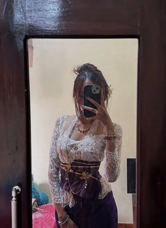 Shreya - escort in Kolkata Photo 1 of 4