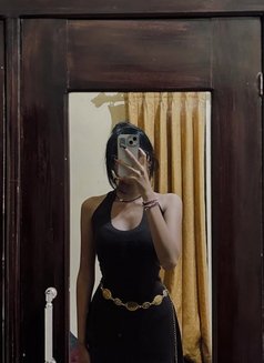 Shreya - escort in Kolkata Photo 2 of 4