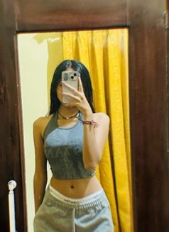 Shreya - escort in Kolkata Photo 4 of 4