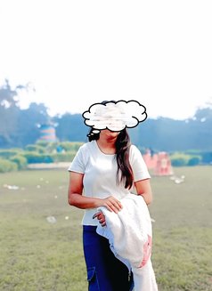 Shreya - escort in Lucknow Photo 1 of 2