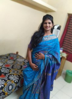 Shreya - escort in Mumbai Photo 1 of 2