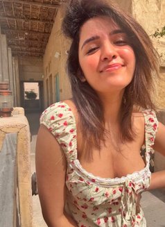 Shreya - escort in Mumbai Photo 2 of 2