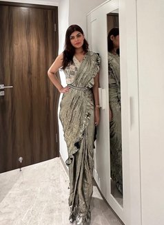 Shreya - escort in Mumbai Photo 2 of 2