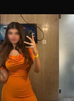 Shreya - escort in New Delhi Photo 2 of 3